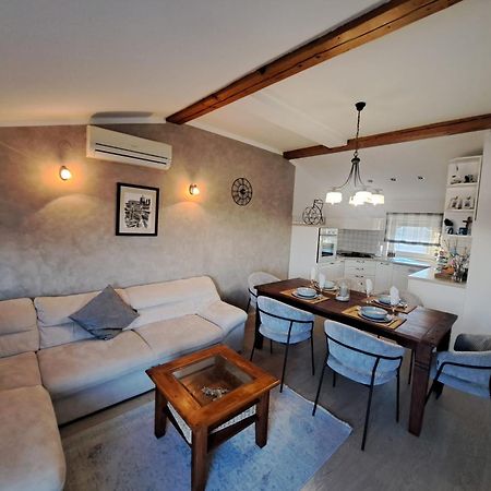Apartman Lucia 珀塞达耶 外观 照片